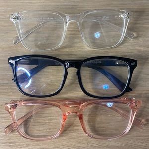 Set of blue light glasses